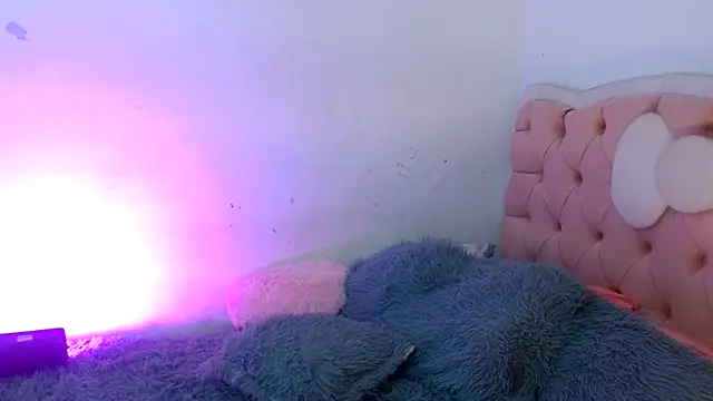 Snapshot of Katty_fox69 chatting on March 2025 07:19:02 AM Katty fox69 online show from March 2025 07:19:02 AM