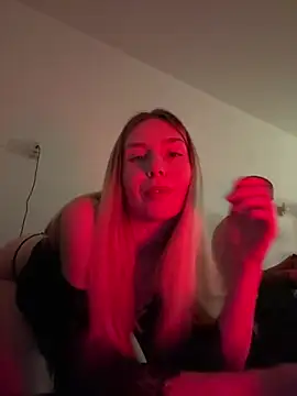 Snapshot of VeraSerephina chatting on March 2025 09:05:02 PM VeraSerephina online show from March 2025 09:05:02 PM