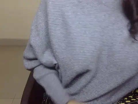 Snapshot of Lusty_Wife1 chatting on January 2025 07:40:01 PM Lusty Wife1 online show from January 2025 07:40:01 PM