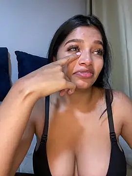 Snapshot of AgathaGeorgiou chatting on September 2025 01:19:02 AM AgathaGeorgiou online show from September 2025 01:19:02 AM