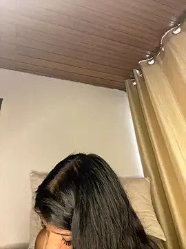 Snapshot of AgathaGeorgiou chatting on October 2025 10:19:01 PM AgathaGeorgiou online show from October 2025 10:19:01 PM