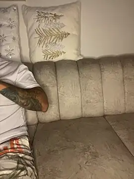 Snapshot of AgathaGeorgiou chatting on October 2025 10:53:02 PM AgathaGeorgiou online show from October 2025 10:53:02 PM