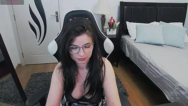 AmyPure  online show from April 2026 04:30:01 AM