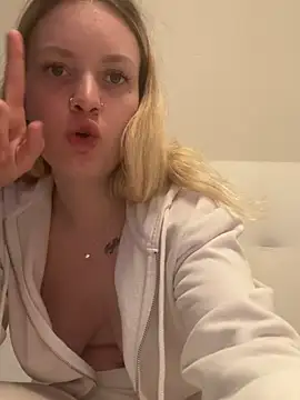 mariemelissah online show from March 2025 01:29:01 PM