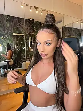 MileySin1111 online show from January 2026 01:04:02 PM