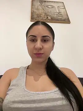 Snapshot of JenniferEdith chatting on December 2024 10:27:02 AM JenniferEdith online show from December 2024 10:27:02 AM