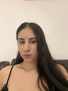 Snapshot of JenniferEdith chatting on December 2024 11:19:01 AM JenniferEdith online show from December 2024 11:19:01 AM