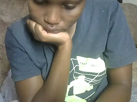 Snapshot of AurelAda chatting on September 2025 11:28:02 PM AurelAda online show from September 2025 11:28:02 PM