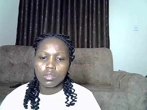 Snapshot of AurelAda chatting on November 2025 11:26:02 PM AurelAda online show from November 2025 11:26:02 PM