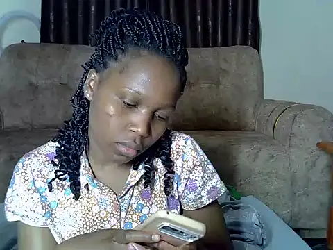 Snapshot of AurelAda chatting on November 2025 11:51:02 PM AurelAda online show from November 2025 11:51:02 PM