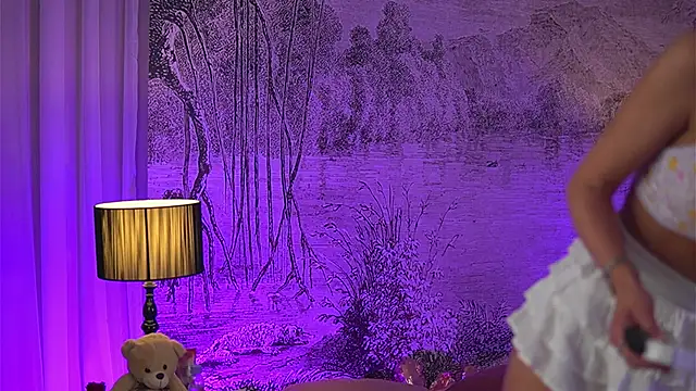 YamiraKim online show from February 2026 07:23:02 PM