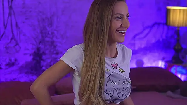 YamiraKim online show from February 2026 07:24:02 PM