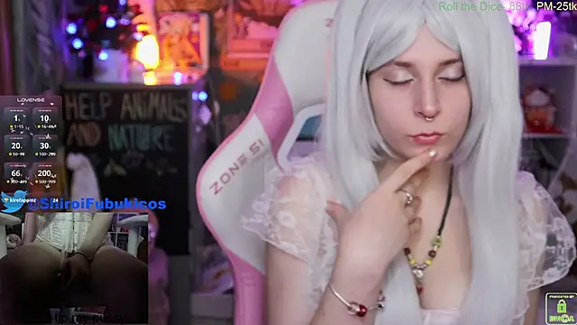 Snapshot of ShiroiFubuki chatting on December 2024 11:54:02 AM ShiroiFubuki online show from December 2024 11:54:02 AM