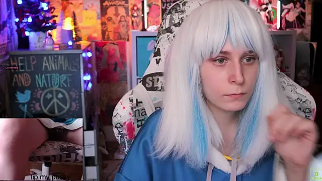 Snapshot of ShiroiFubuki chatting on January 2025 04:55:02 PM ShiroiFubuki online show from January 2025 04:55:02 PM