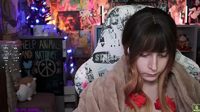 Snapshot of ShiroiFubuki chatting on January 2025 04:27:02 PM ShiroiFubuki online show from January 2025 04:27:02 PM