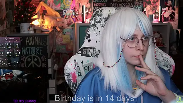 Snapshot of ShiroiFubuki chatting on February 2025 07:18:02 PM ShiroiFubuki online show from February 2025 07:18:02 PM