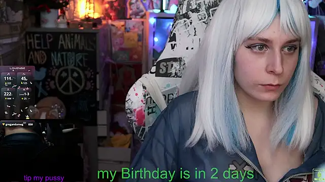 Snapshot of ShiroiFubuki chatting on February 2025 08:25:01 PM ShiroiFubuki online show from February 2025 08:25:01 PM