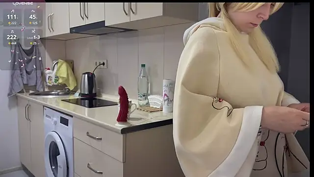 Snapshot of ShiroiFubuki chatting on September 2025 05:50:01 PM ShiroiFubuki online show from September 2025 05:50:01 PM