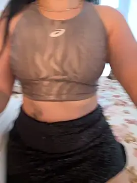 Snapshot of lupyta20 chatting on October 2025 12:33:01 PM lupyta20 online show from October 2025 12:33:01 PM