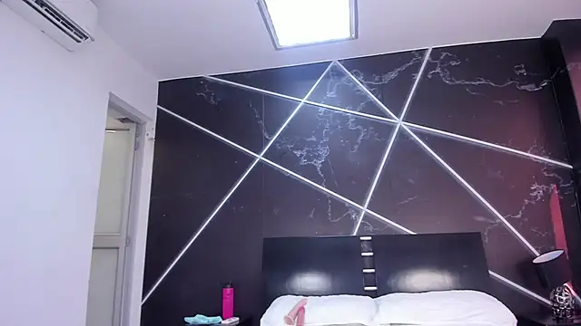 Snapshot of _valeriiee_ chatting on January 2025 07:15:01 PM valeriiee online show from January 2025 07:15:01 PM