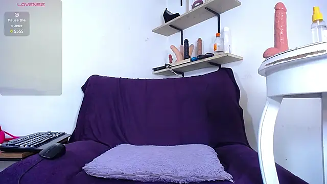 luna sofia69 online show from February 2025 01:01:01 PM