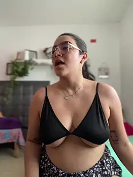 Lia flowers online show from January 2025 06:40:01 PM