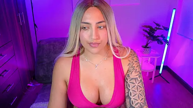 Snapshot of a_belladanger chatting on February 2026 02:12:02 AM a belladanger online show from February 2026 02:12:02 AM