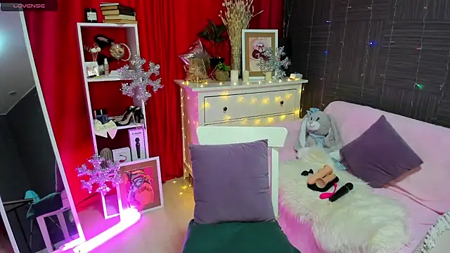 Snapshot of Queen_baby chatting on December 2024 08:00:01 AM Queen baby online show from December 2024 08:00:01 AM