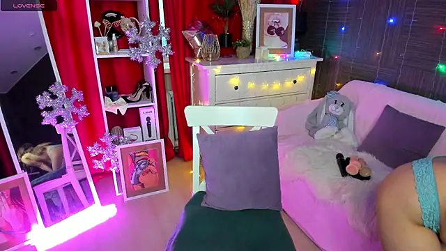 Snapshot of Queen_baby chatting on December 2024 09:11:01 AM Queen baby online show from December 2024 09:11:01 AM