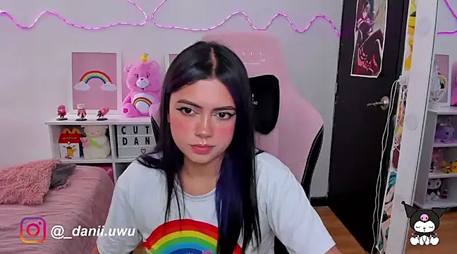 CuteDani  online show from February 2025 07:00:01 PM