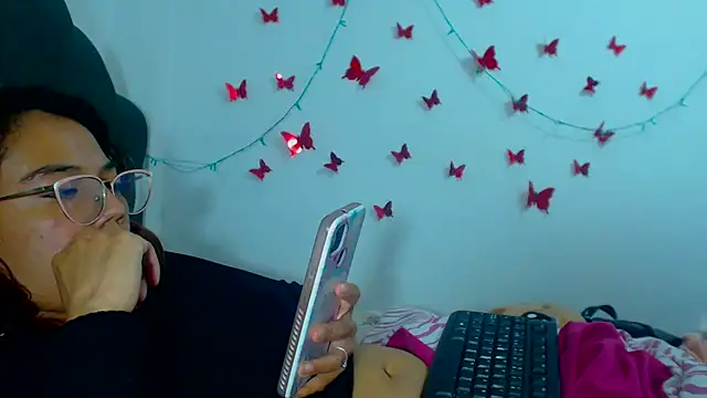 AmaraRoberts420 online show from December 2024 04:02:02 AM