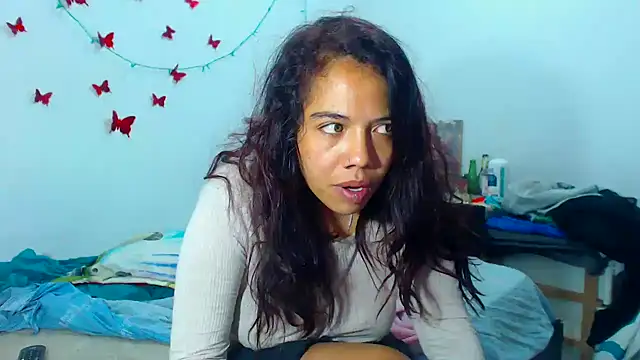 AmaraRoberts420 online show from December 2024 05:40:02 PM