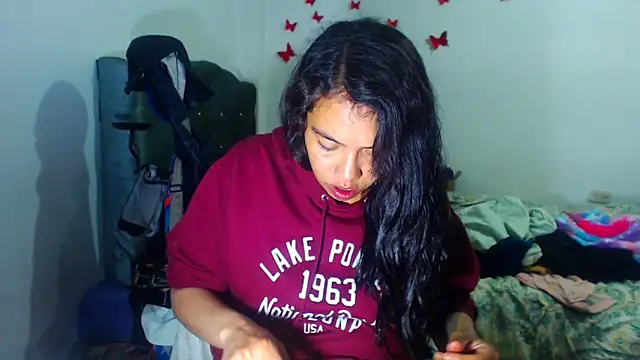 AmaraRoberts420 online show from November 2025 04:04:01 AM