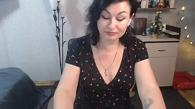 BeatriksS online show from December 2024 08:04:02 PM