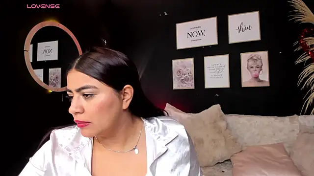 silvia lane online show from February 2025 09:22:02 AM