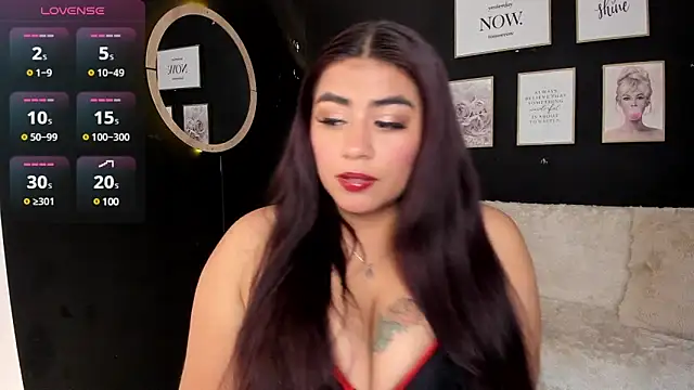 silvia lane online show from March 2025 04:24:01 AM