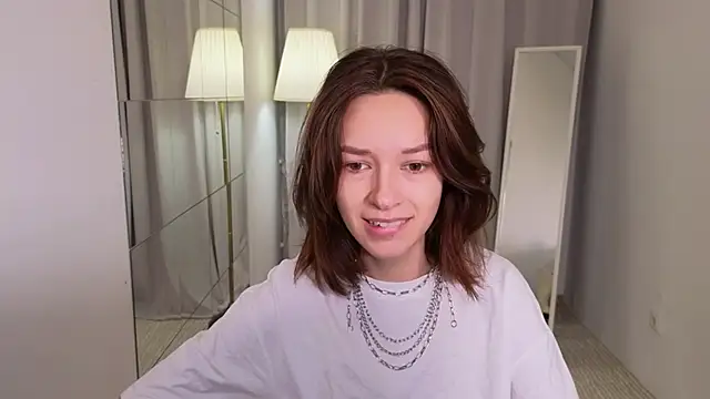 VivianLy  online show from December 2024 07:55:01 AM