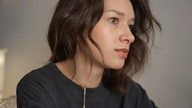 VivianLy  online show from January 2025 08:44:02 AM