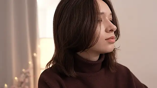 VivianLy  online show from February 2025 11:01:02 AM