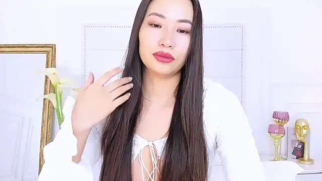 Snapshot of NaomiYuu chatting on February 2025 02:17:02 AM NaomiYuu online show from February 2025 02:17:02 AM