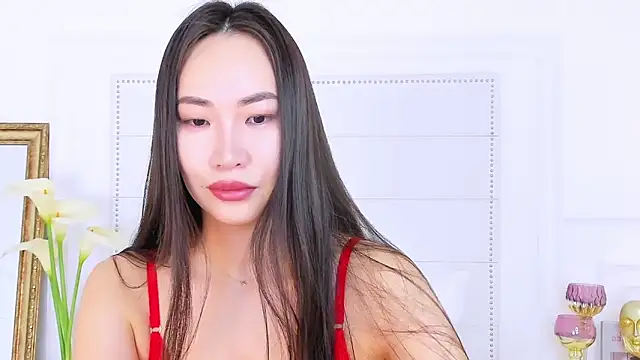 Snapshot of NaomiYuu chatting on February 2025 02:40:02 AM NaomiYuu online show from February 2025 02:40:02 AM