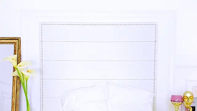 Snapshot of NaomiYuu chatting on February 2025 02:31:01 AM NaomiYuu online show from February 2025 02:31:01 AM