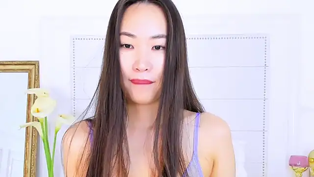 Snapshot of NaomiYuu chatting on March 2025 02:19:02 AM NaomiYuu online show from March 2025 02:19:02 AM