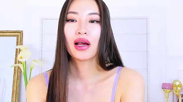 Snapshot of NaomiYuu chatting on March 2025 05:23:02 AM NaomiYuu online show from March 2025 05:23:02 AM