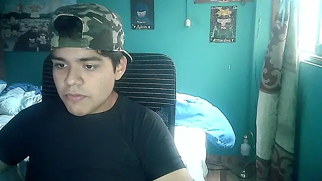 Snapshot of Valesh20 chatting on September 2025 09:03:01 PM Valesh20 online show from September 2025 09:03:01 PM