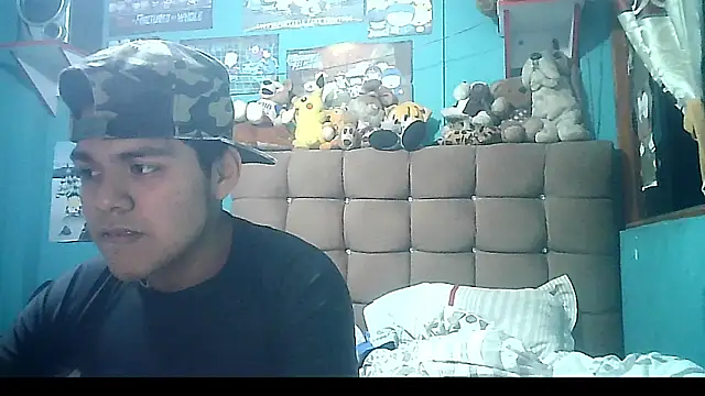 Snapshot of Valesh20 chatting on November 2025 12:24:01 AM Valesh20 online show from November 2025 12:24:01 AM