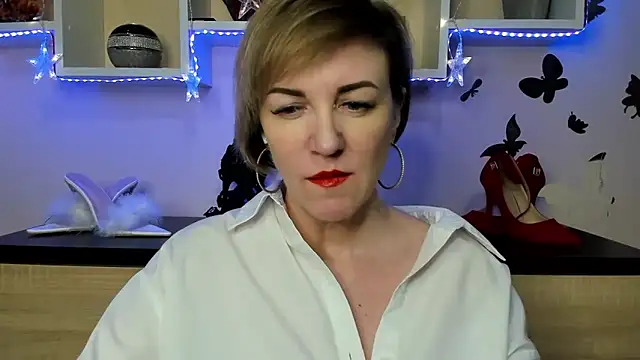 Snapshot of feliziaDesire chatting on February 2025 08:46:01 AM feliziaDesire online show from February 2025 08:46:01 AM