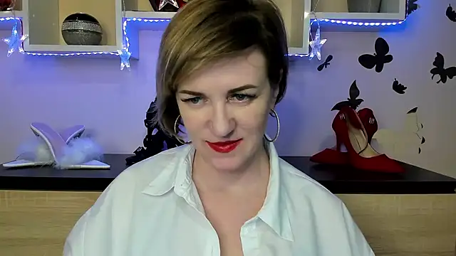 Snapshot of feliziaDesire chatting on February 2025 05:56:02 PM feliziaDesire online show from February 2025 05:56:02 PM