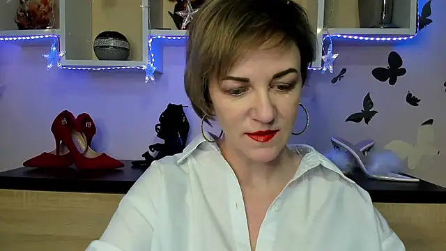 Snapshot of feliziaDesire chatting on February 2025 07:06:01 AM feliziaDesire online show from February 2025 07:06:01 AM