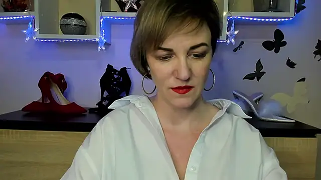 Snapshot of feliziaDesire chatting on February 2025 01:16:01 PM feliziaDesire online show from February 2025 01:16:01 PM